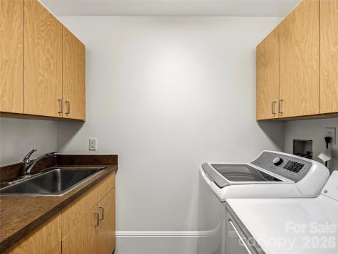 21 Battery Park Avenue Asheville NC 28801
