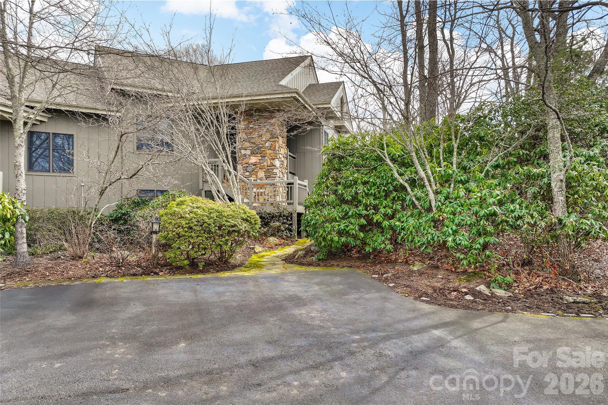 121 Stoney Falls Loop Burnsville NC 28714