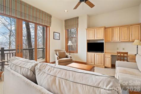 121 Stoney Falls Loop Burnsville NC 28714