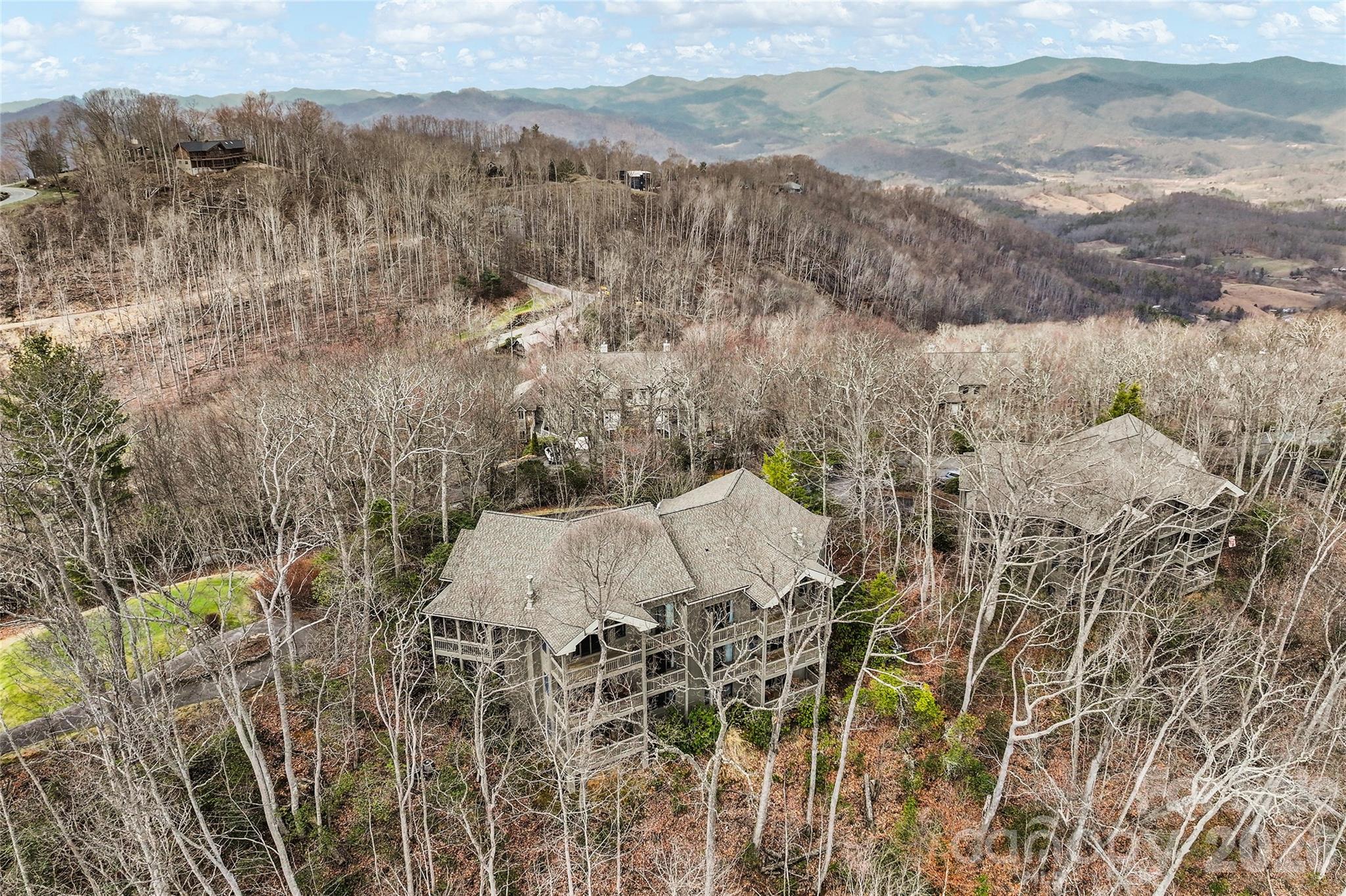 121 Stoney Falls Loop Burnsville NC 28714