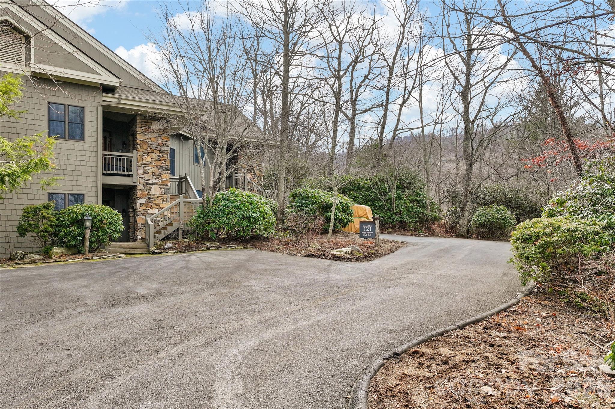 121 Stoney Falls Loop Burnsville NC 28714
