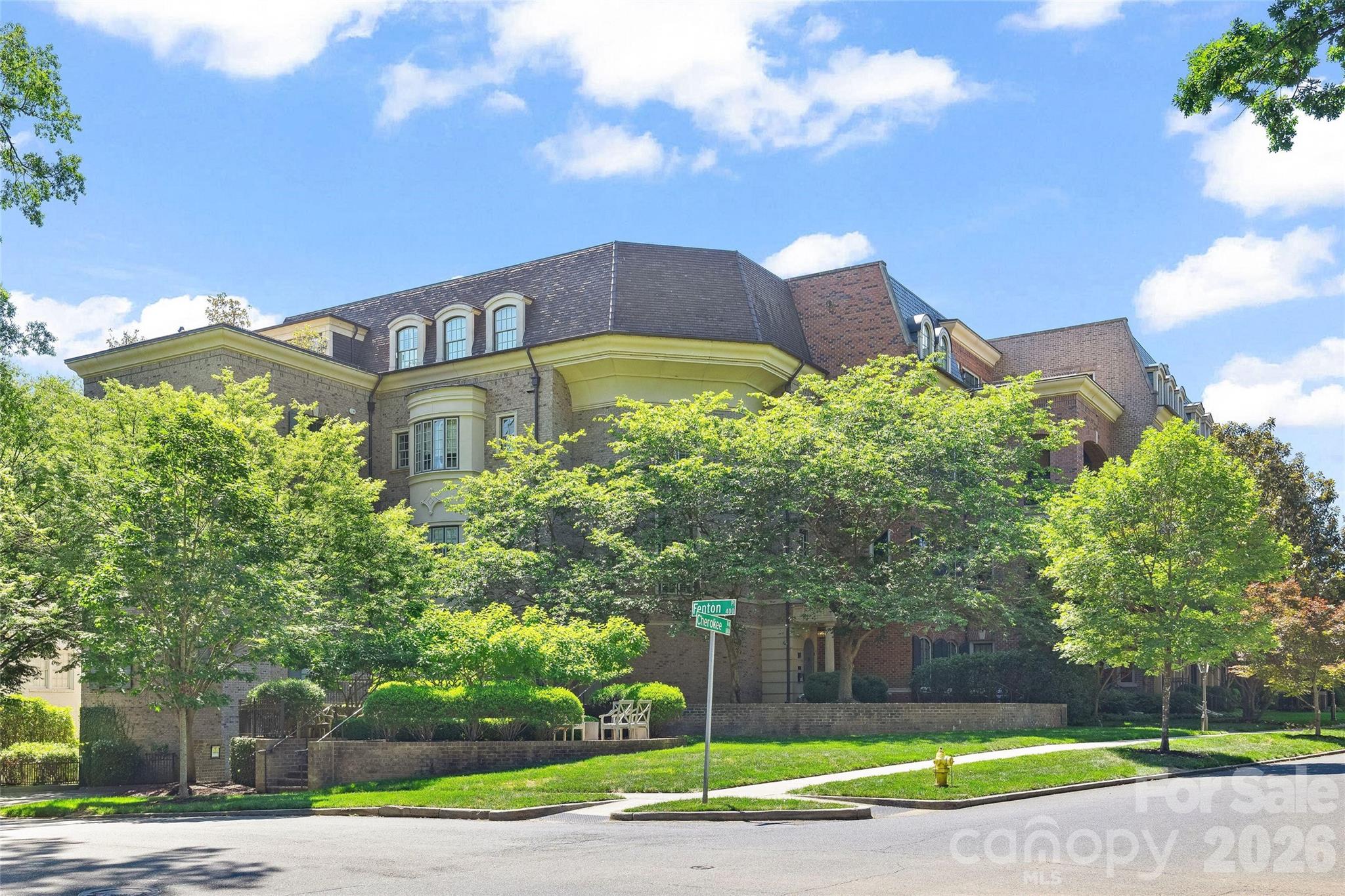 182 Cherokee Road Charlotte NC 28207
