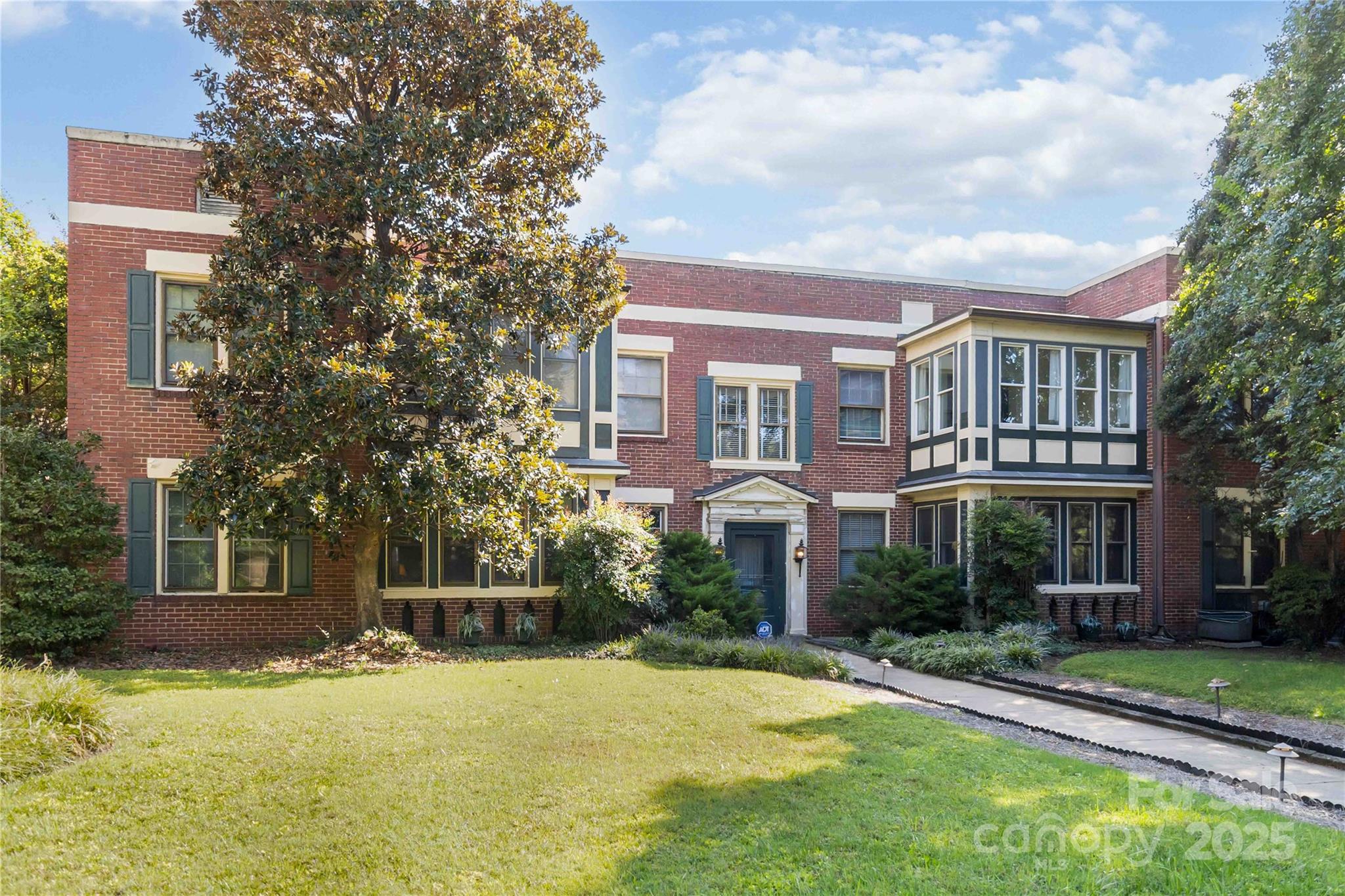811 E Morehead Street Charlotte NC 28202