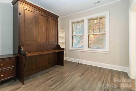 811 E Morehead Street Charlotte NC 28202