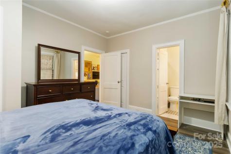 811 E Morehead Street Charlotte NC 28202