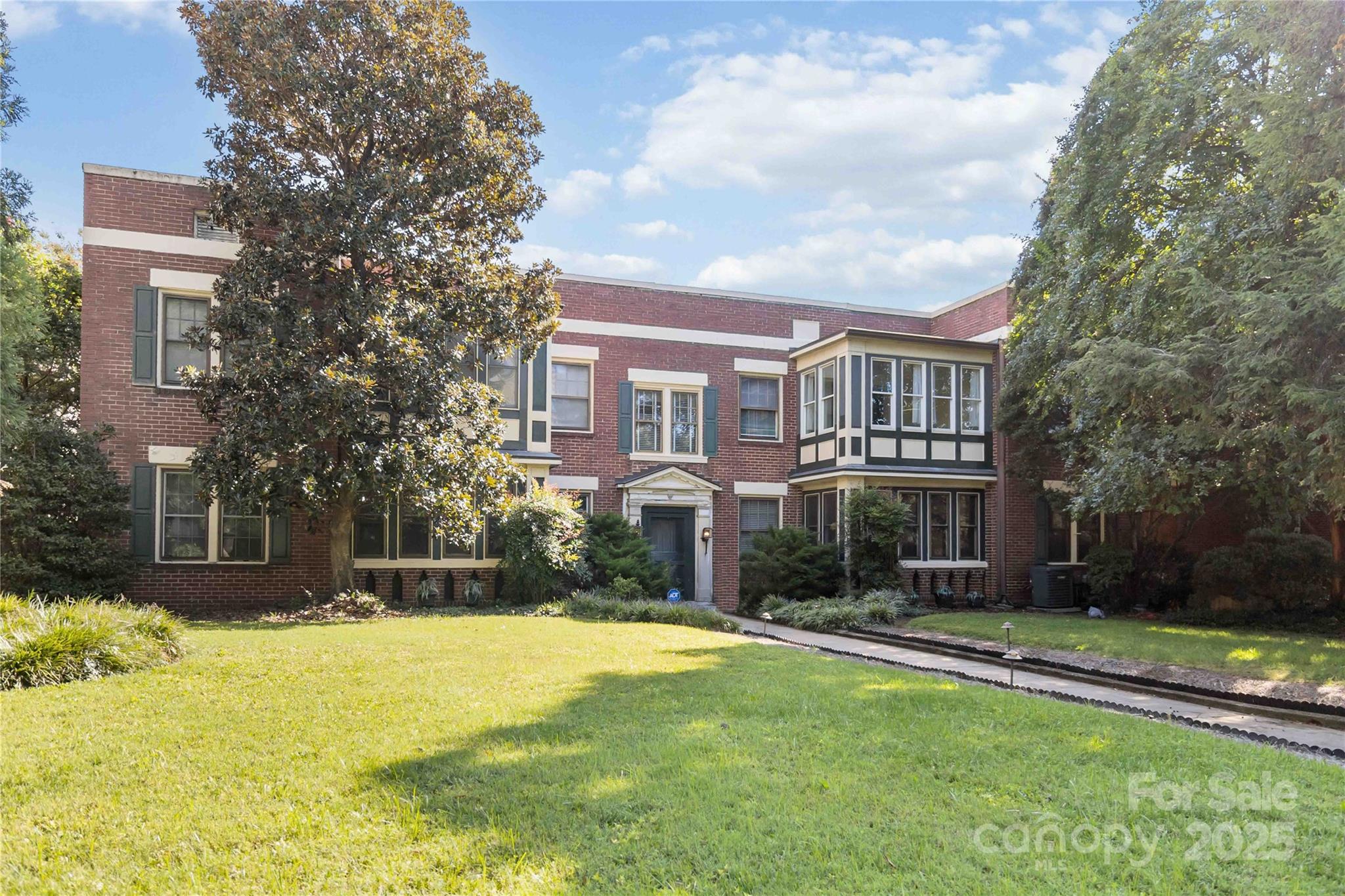 811 E Morehead Street Charlotte NC 28202