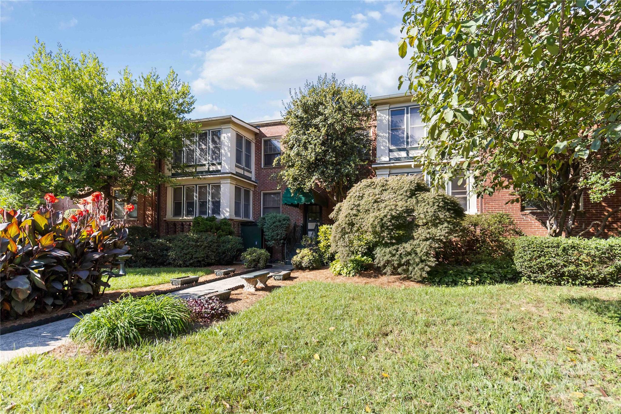 811 E Morehead Street Charlotte NC 28202
