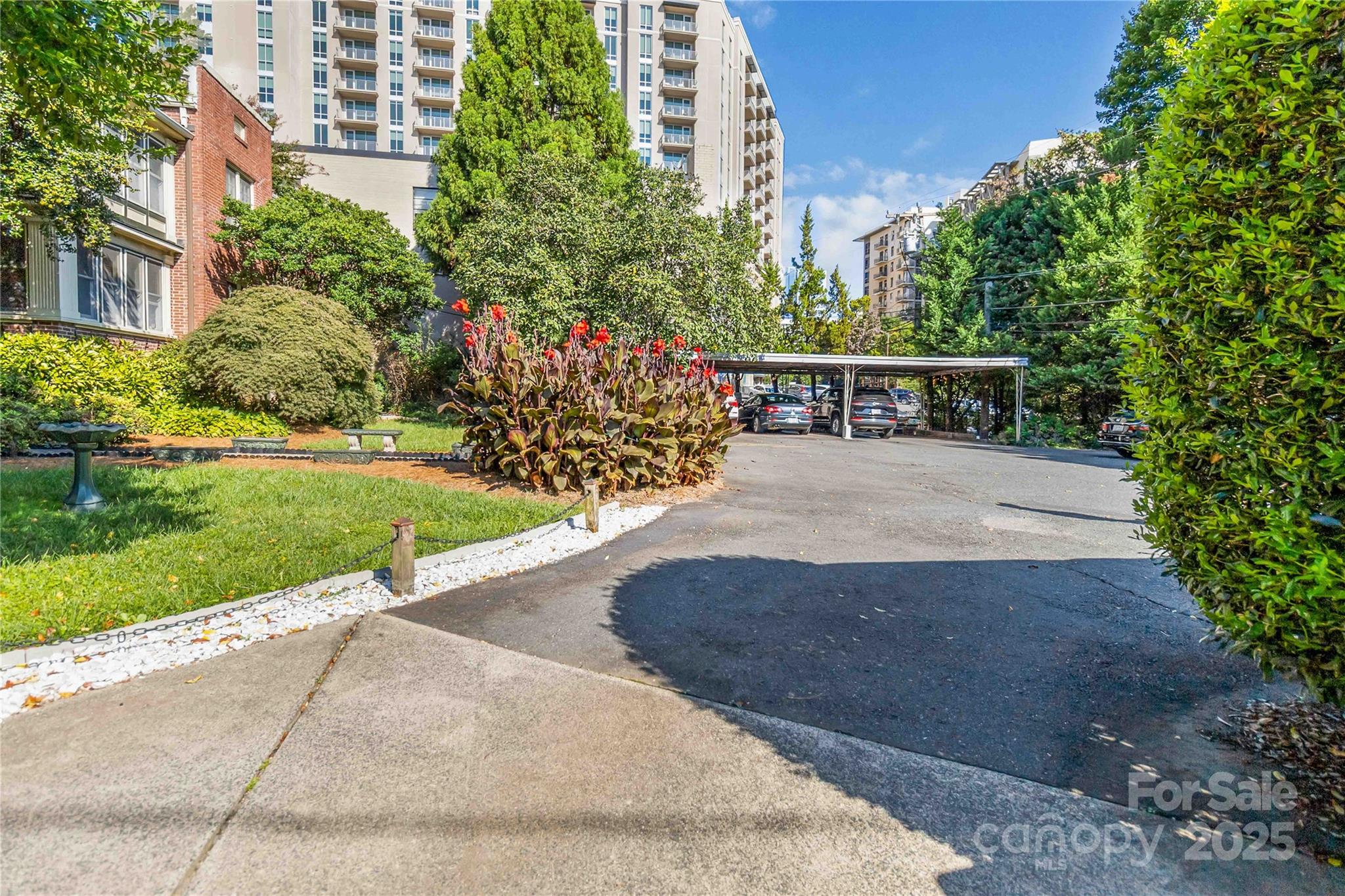811 E Morehead Street Charlotte NC 28202