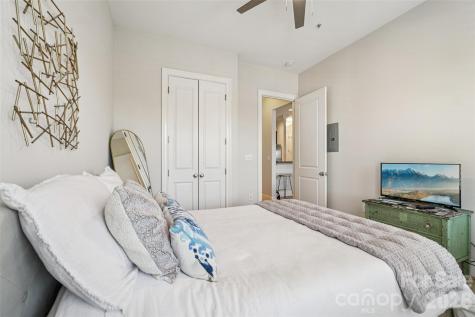 2952 Selwyn Avenue Charlotte NC 28209