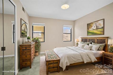 2604 Vineyard Boulevard Asheville NC 28805