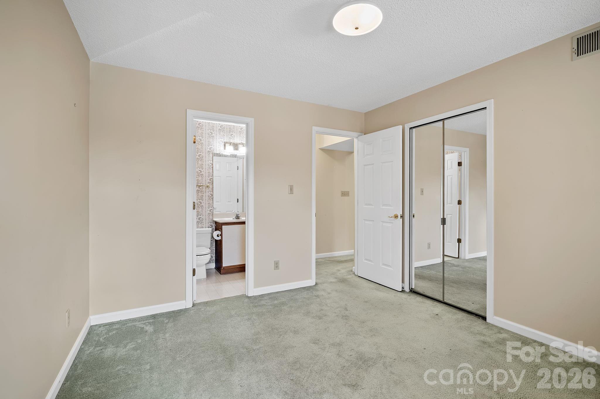 2604 Vineyard Boulevard Asheville NC 28805