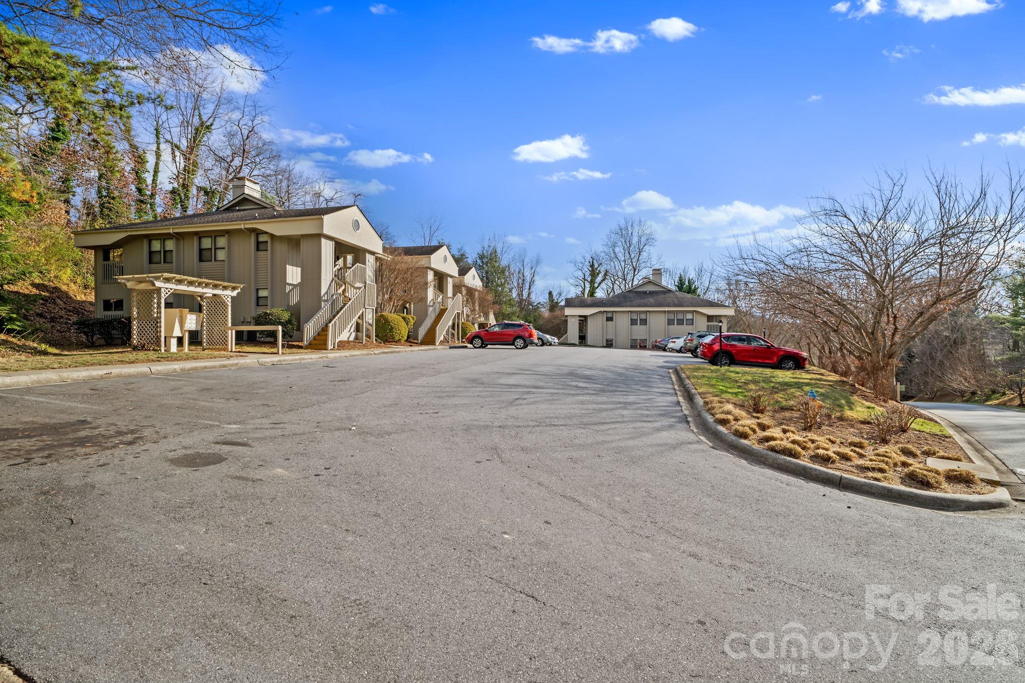 2604 Vineyard Boulevard Asheville NC 28805