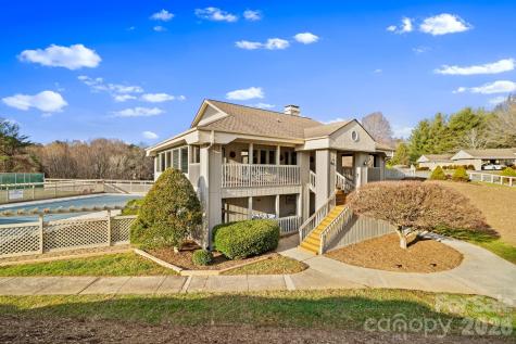 2604 Vineyard Boulevard Asheville NC 28805