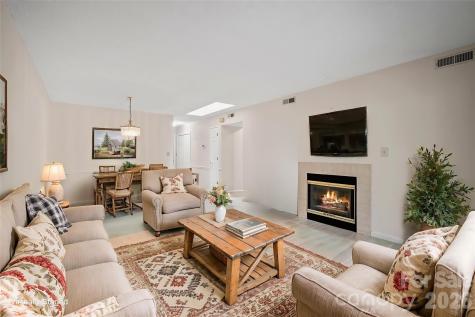 2604 Vineyard Boulevard Asheville NC 28805