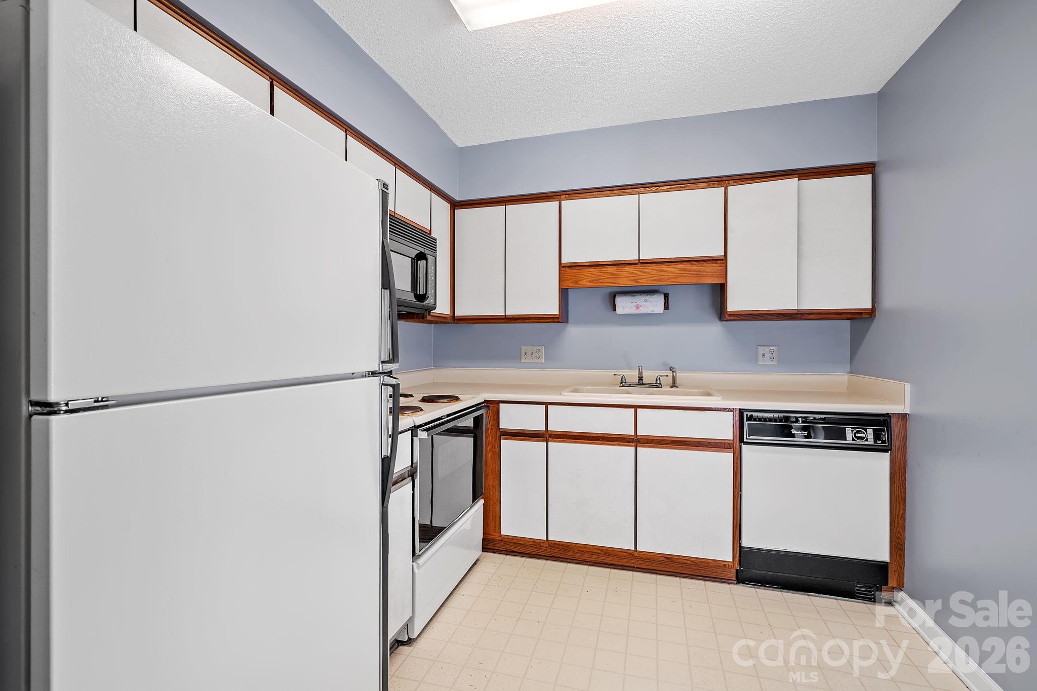2604 Vineyard Boulevard Asheville NC 28805
