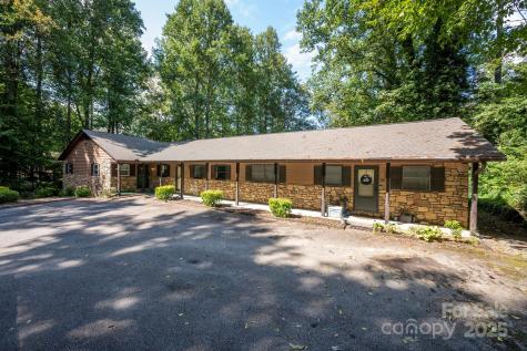 31 Unity Court Etowah NC 28729