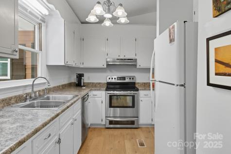 31 Unity Court Etowah NC 28729