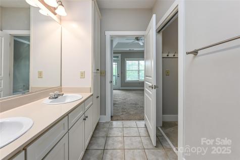 9 Kenilworth Knoll Asheville NC 28805