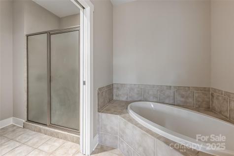 9 Kenilworth Knoll Asheville NC 28805