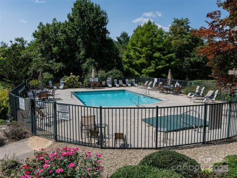 9 Kenilworth Knoll Asheville NC 28805