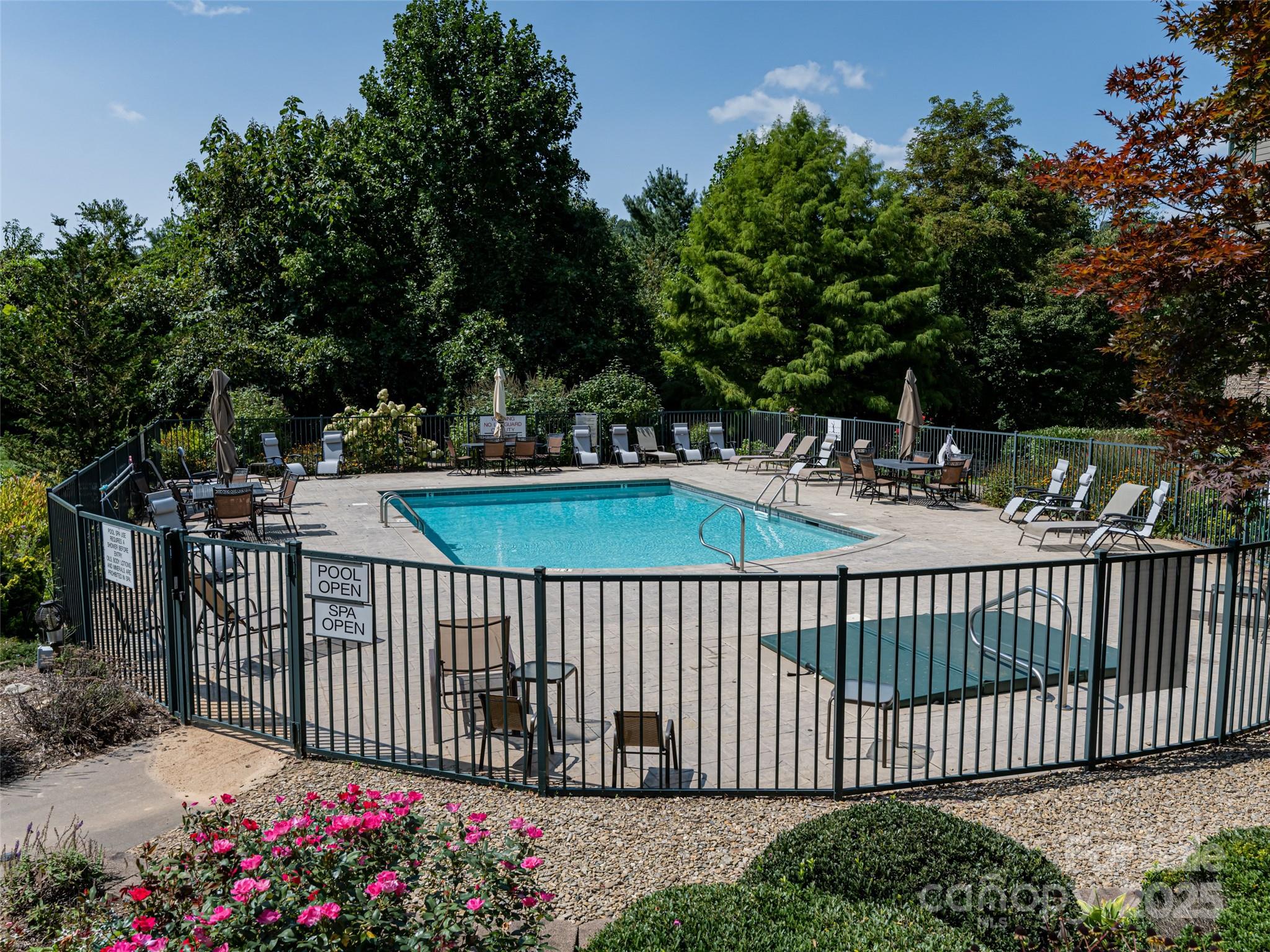 9 Kenilworth Knoll Asheville NC 28805