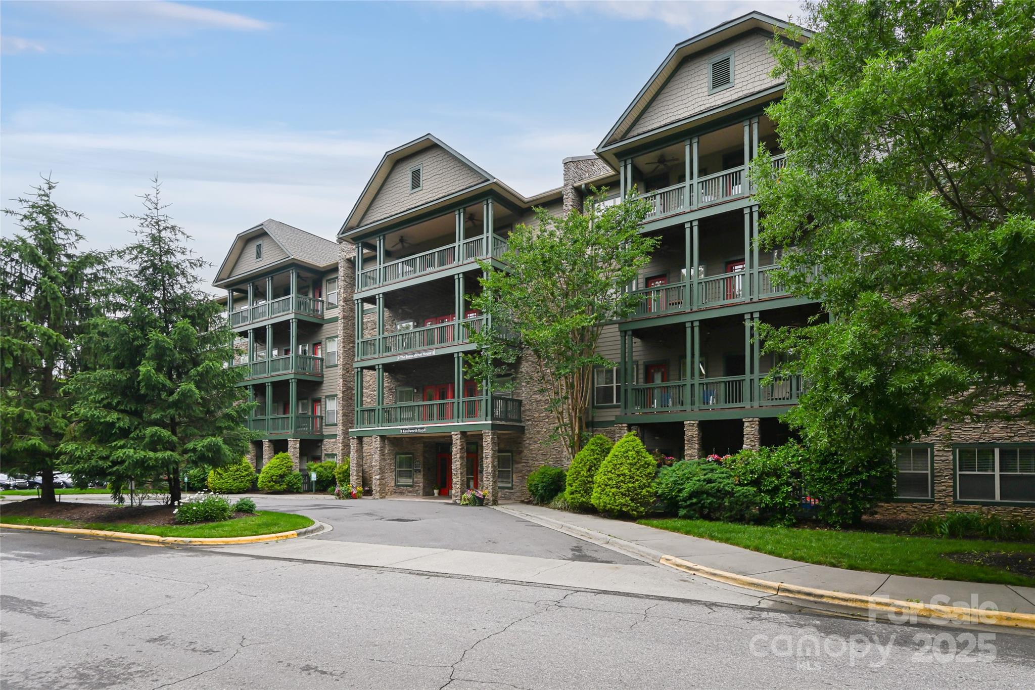 9 Kenilworth Knoll Asheville NC 28805