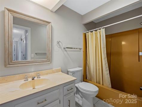 128 Country Ridge Road Hendersonville NC 28739