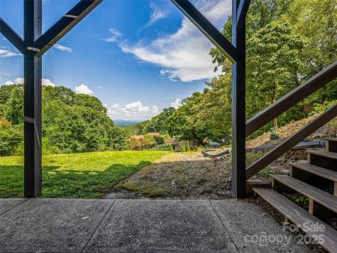 128 Country Ridge Road Hendersonville NC 28739