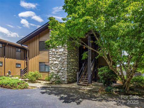 128 Country Ridge Road Hendersonville NC 28739