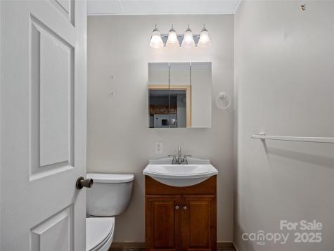 128 Country Ridge Road Hendersonville NC 28739