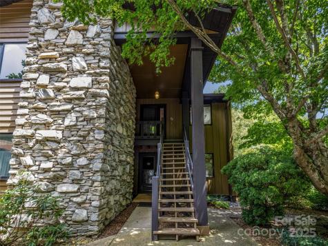 128 Country Ridge Road Hendersonville NC 28739