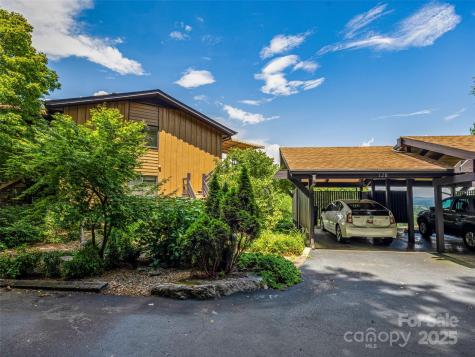 128 Country Ridge Road Hendersonville NC 28739