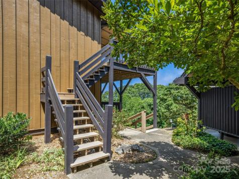 128 Country Ridge Road Hendersonville NC 28739