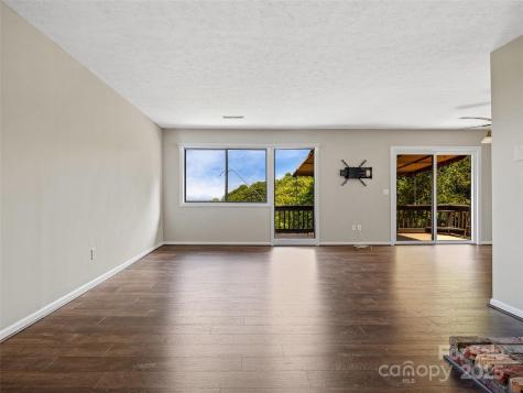 128 Country Ridge Road Hendersonville NC 28739