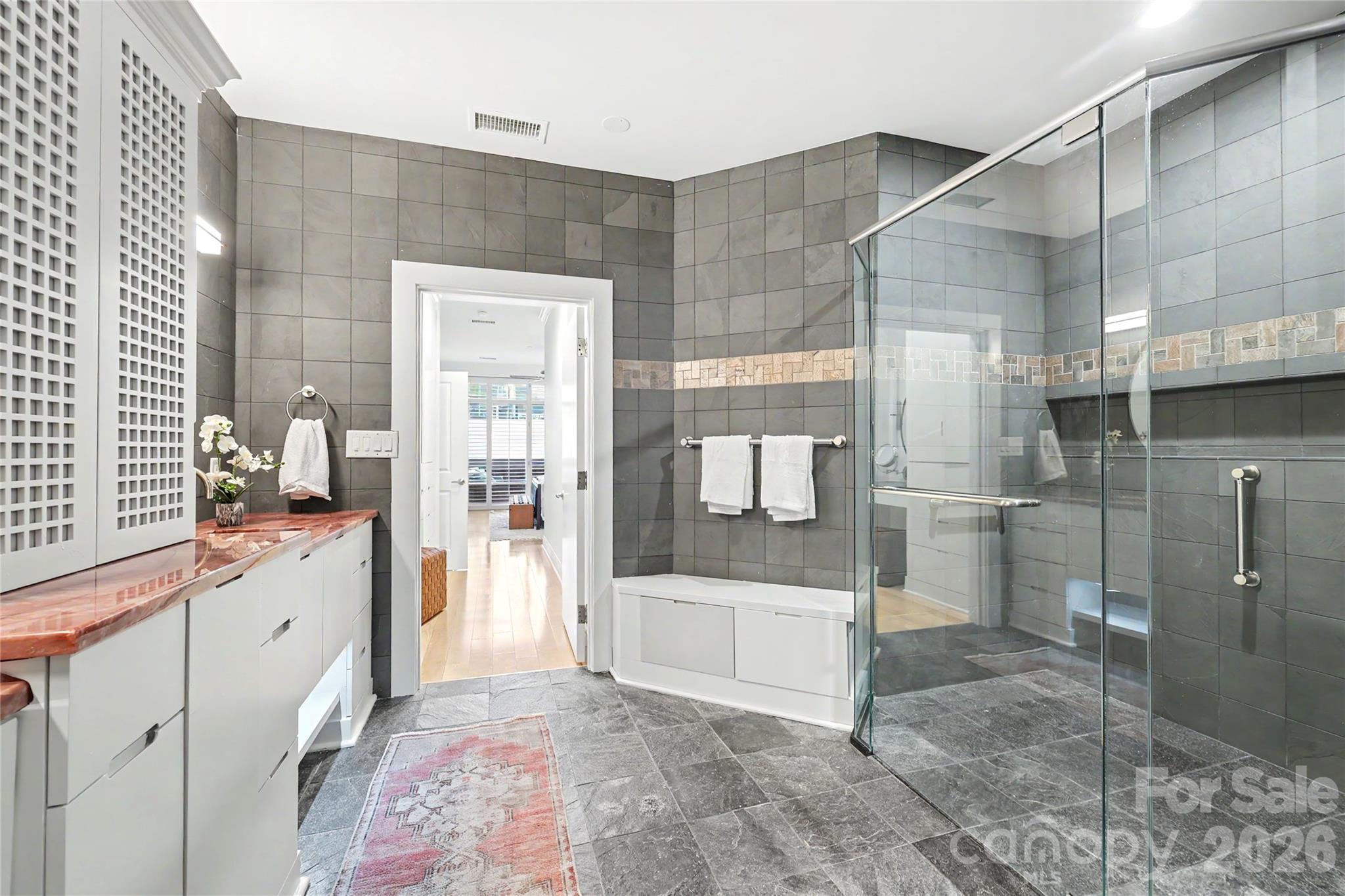 435 S Tryon Street Charlotte NC 28202