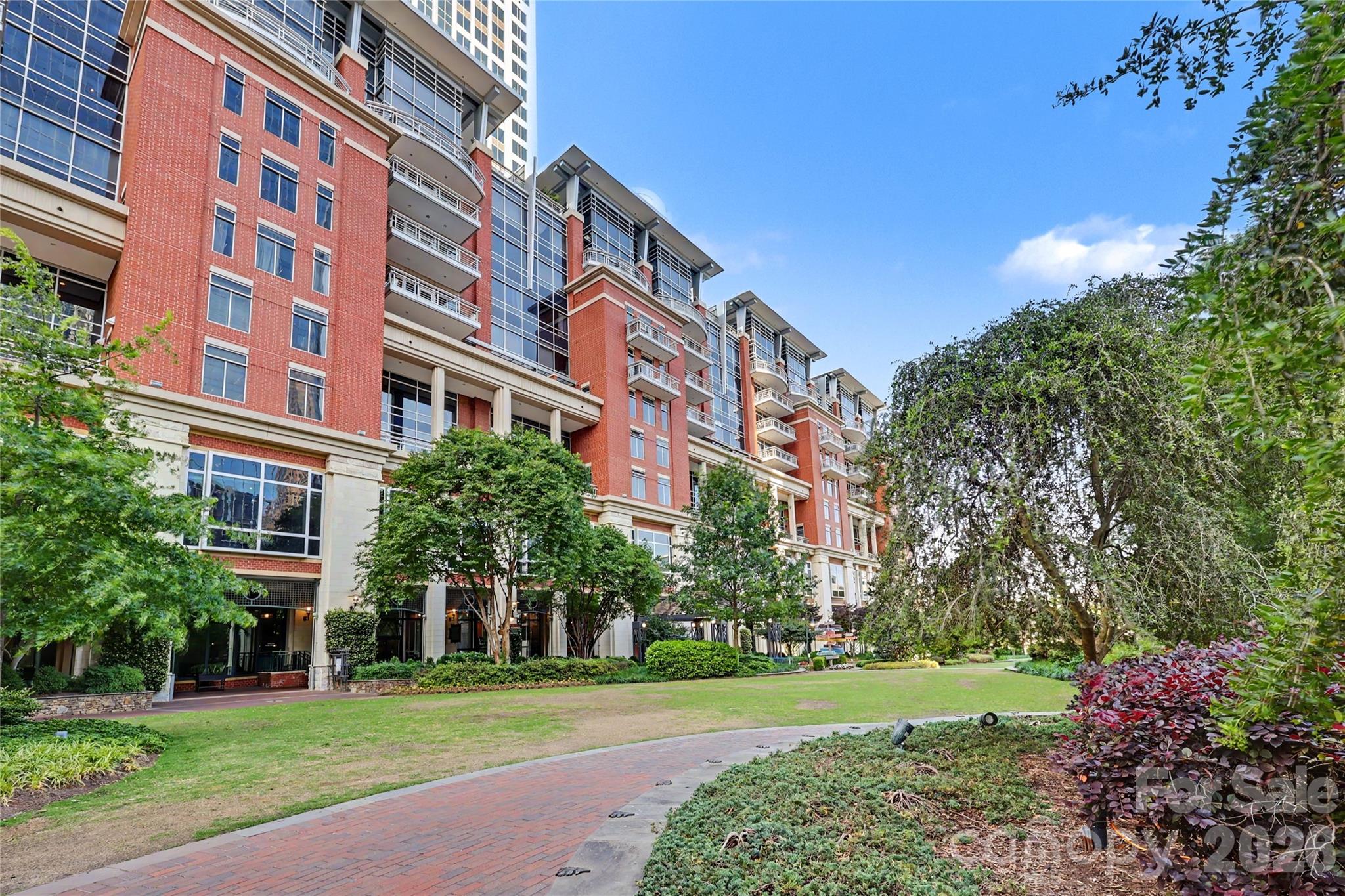 435 S Tryon Street Charlotte NC 28202