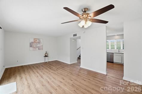 1648 Hollow Drive Charlotte NC 29212