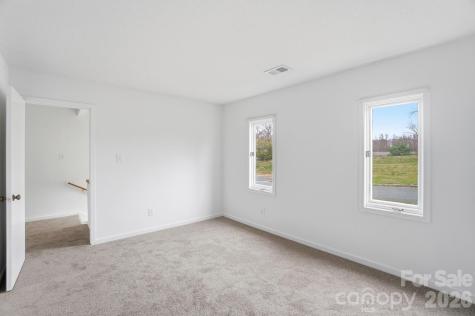 1648 Hollow Drive Charlotte NC 29212