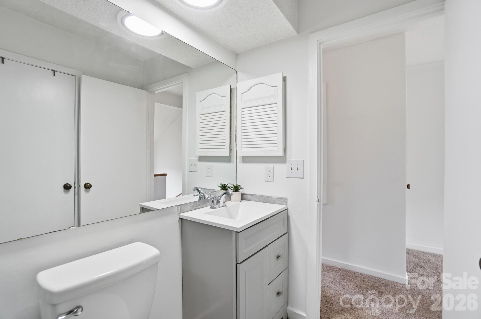 1648 Hollow Drive Charlotte NC 29212
