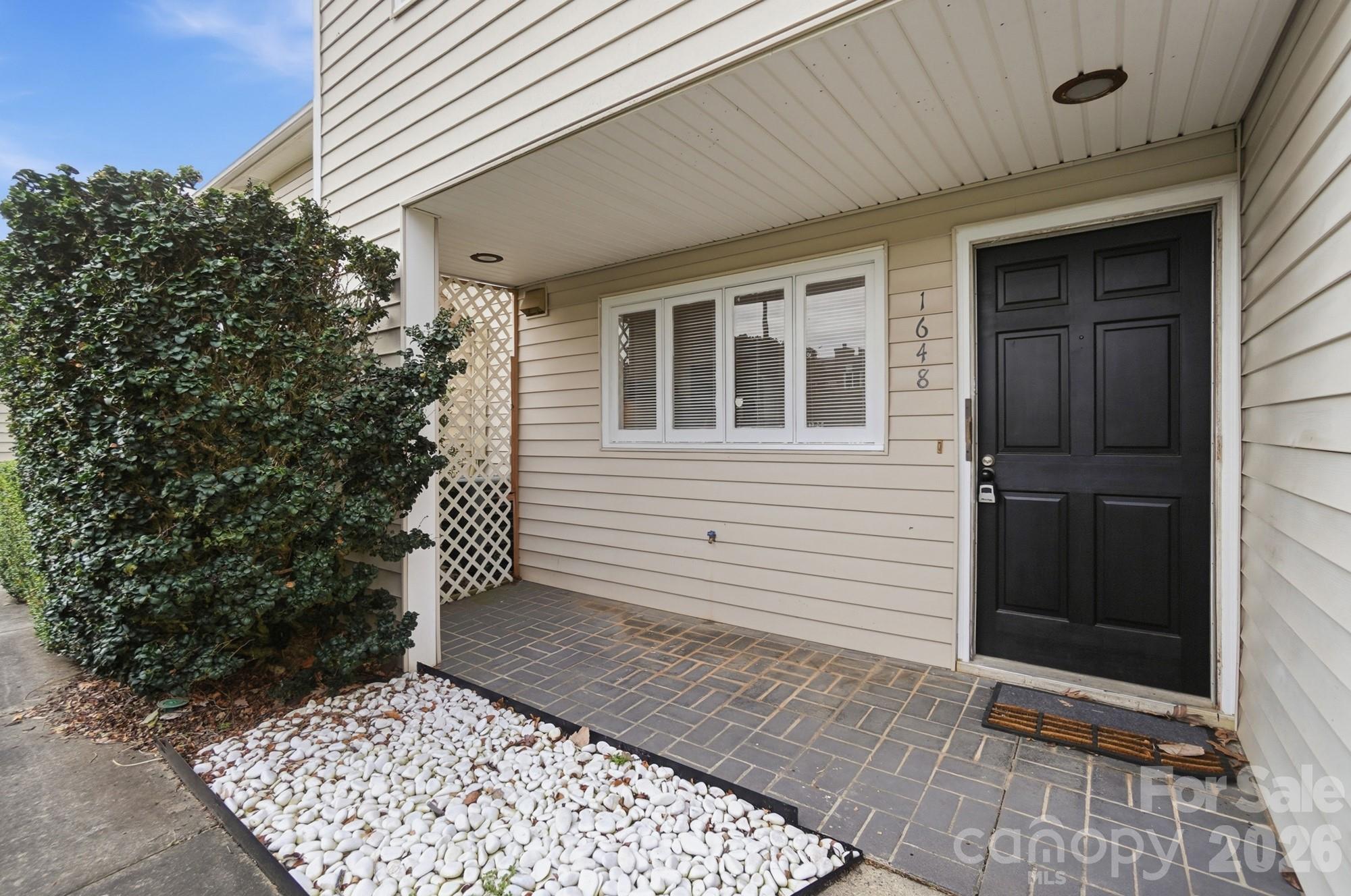 1648 Hollow Drive Charlotte NC 29212