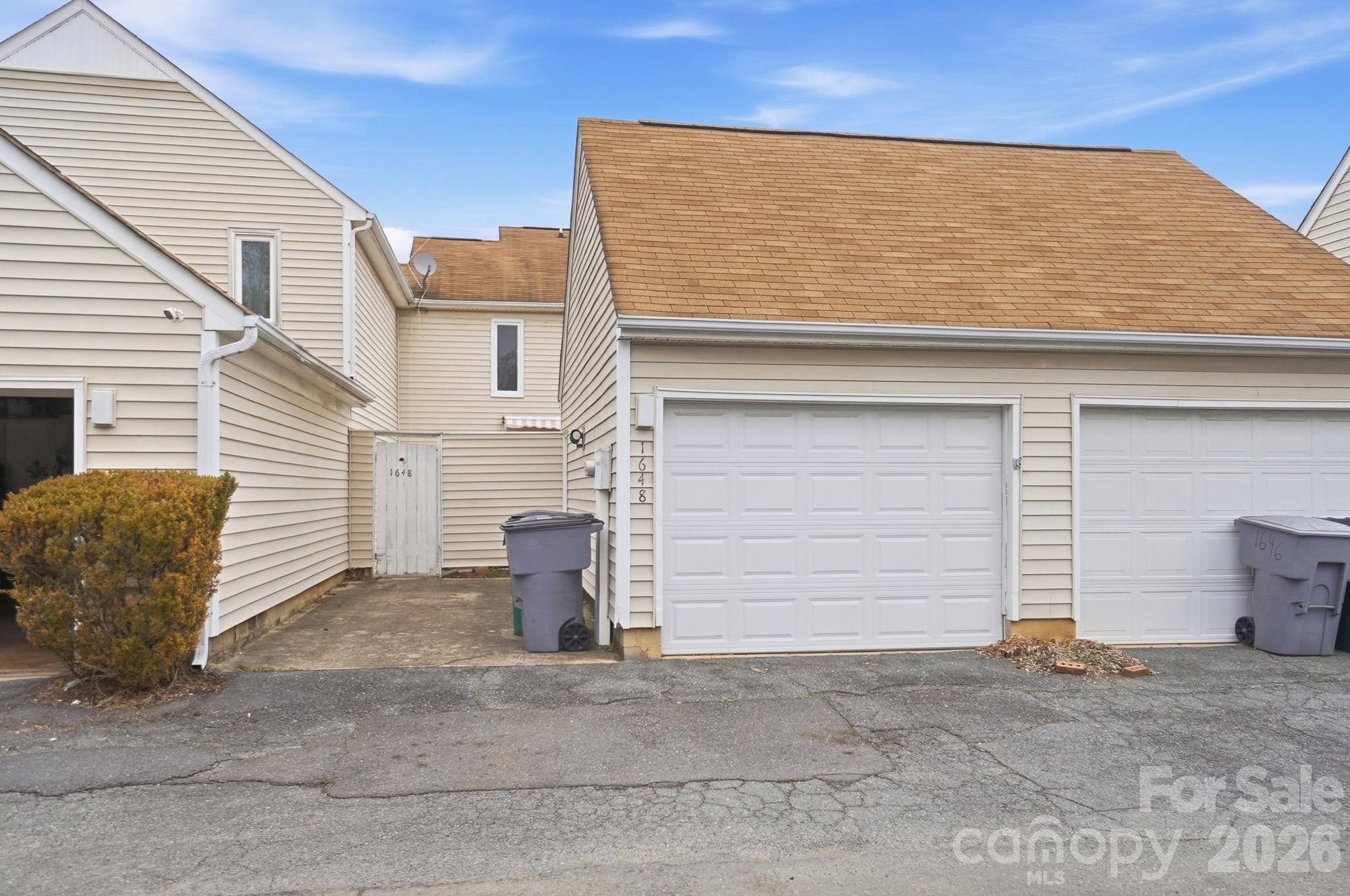 1648 Hollow Drive Charlotte NC 29212