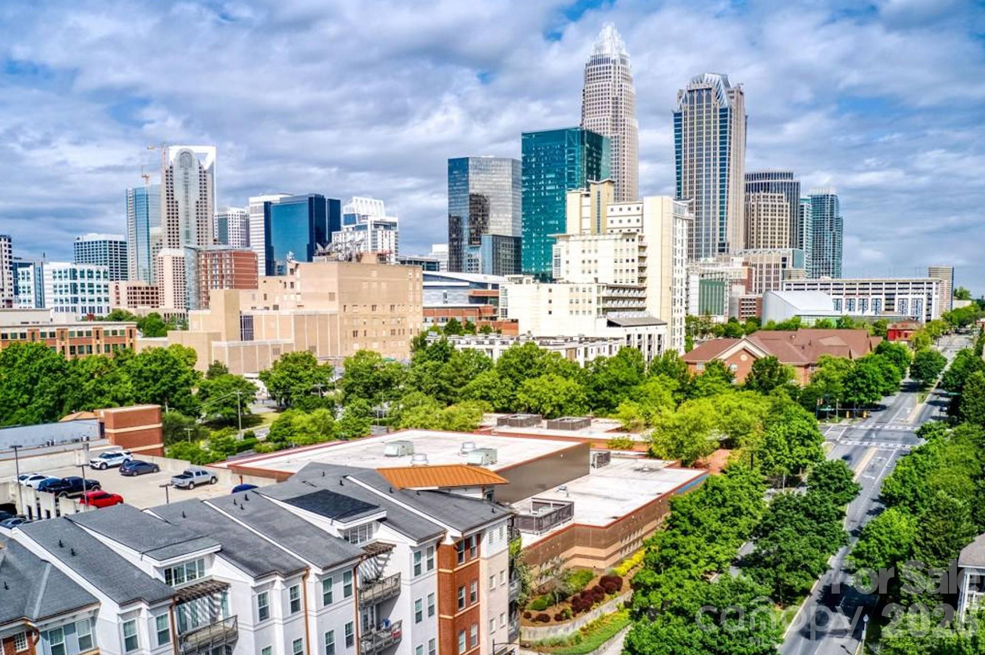 1648 Hollow Drive Charlotte NC 29212