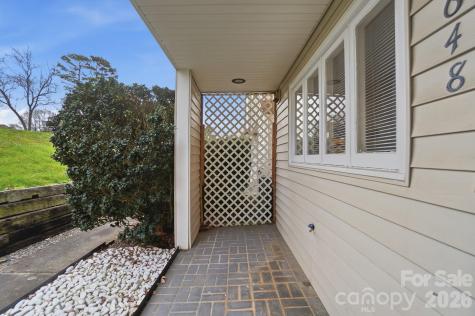 1648 Hollow Drive Charlotte NC 29212