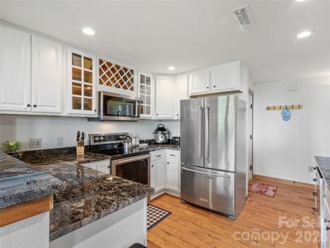 61 Creekside Way Burnsville NC 28714