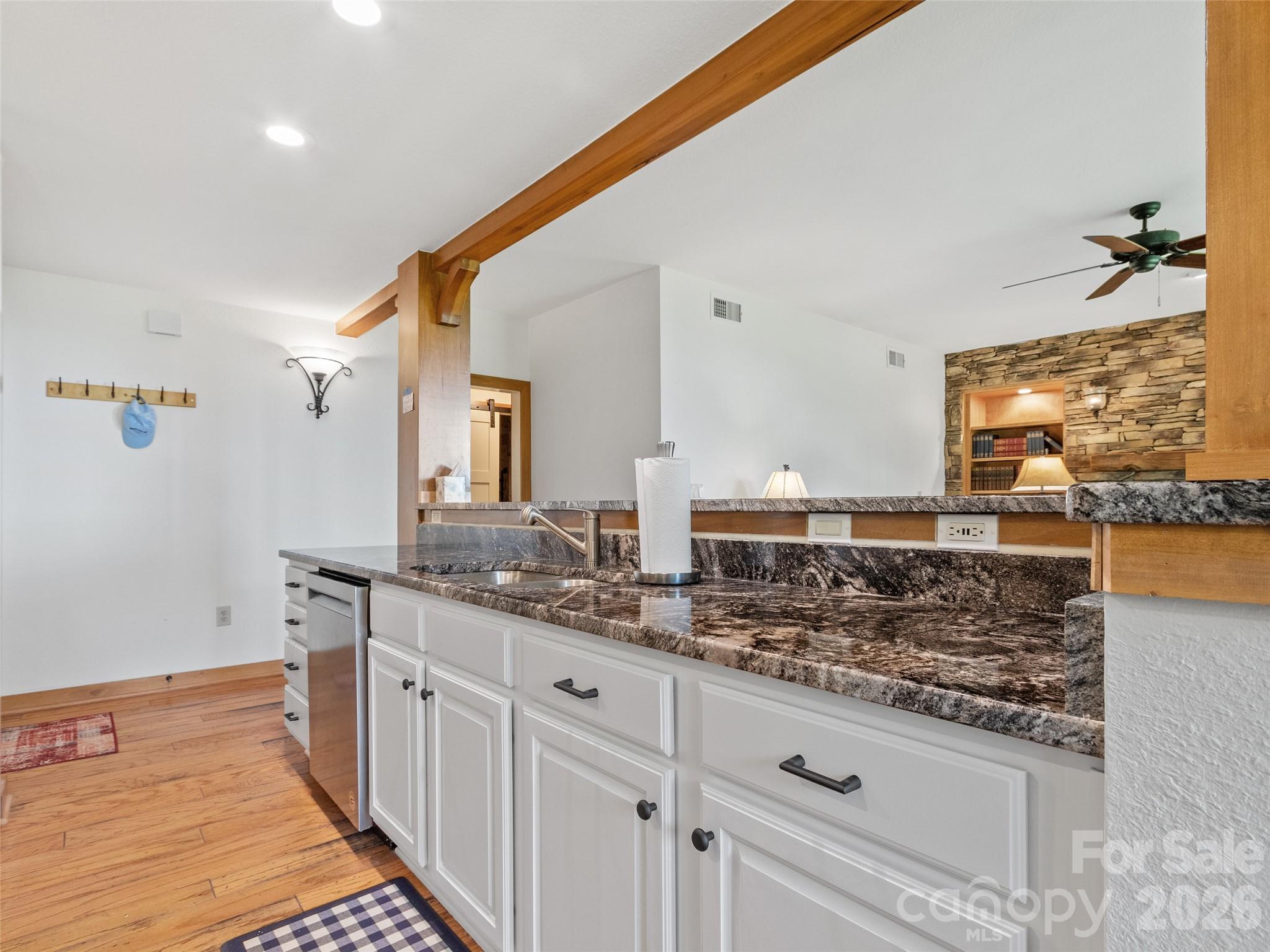 61 Creekside Way Burnsville NC 28714