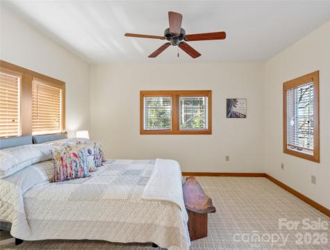 61 Creekside Way Burnsville NC 28714