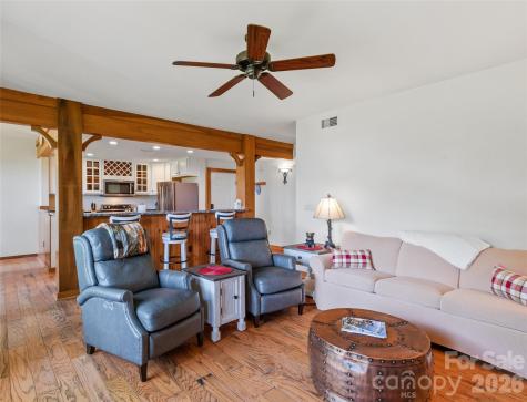 61 Creekside Way Burnsville NC 28714