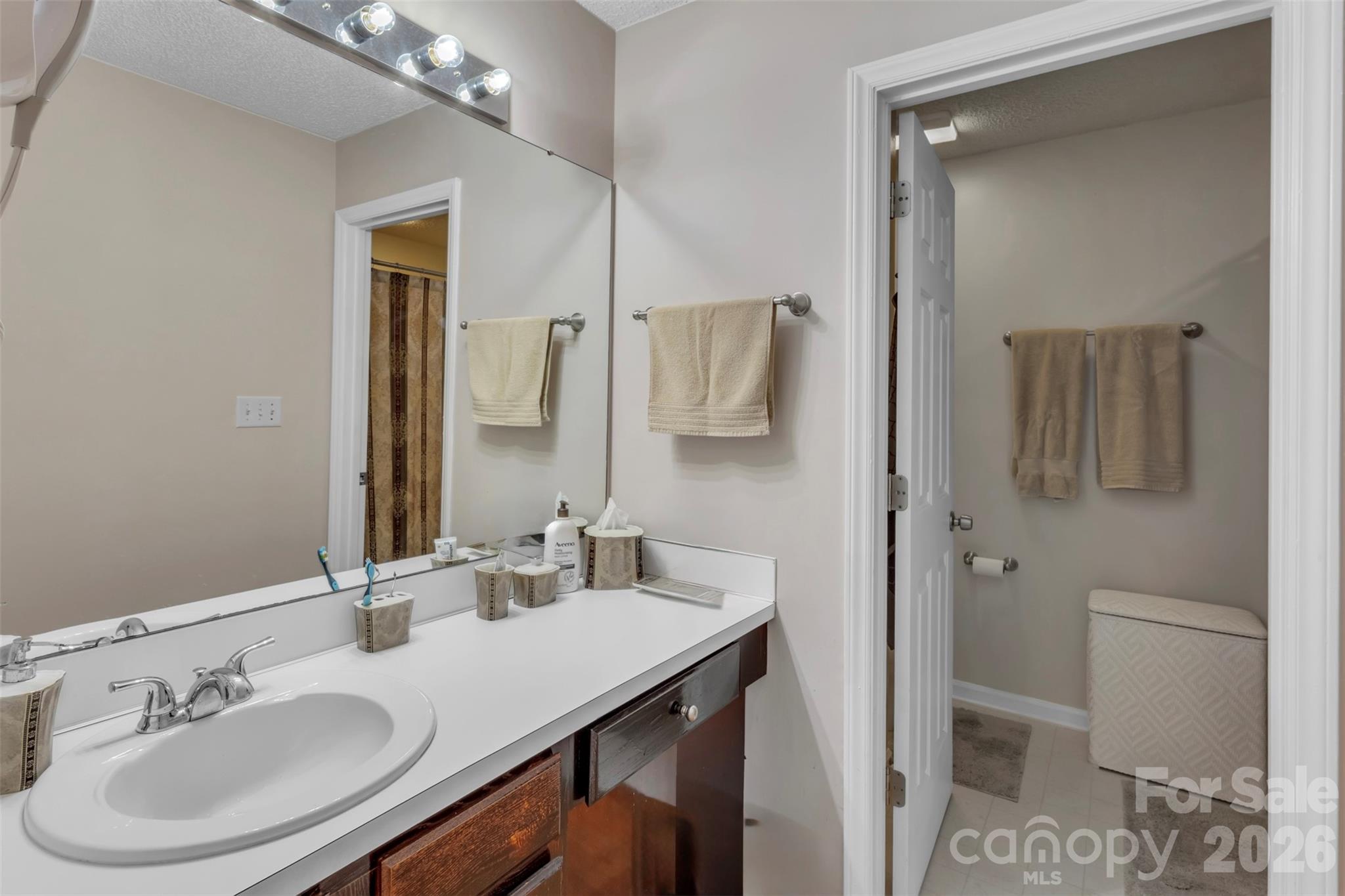 5839 Harris Grove Lane Charlotte NC 28212