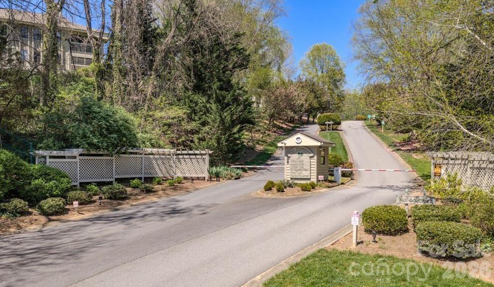 2401 Abbey Circle Asheville NC 28805