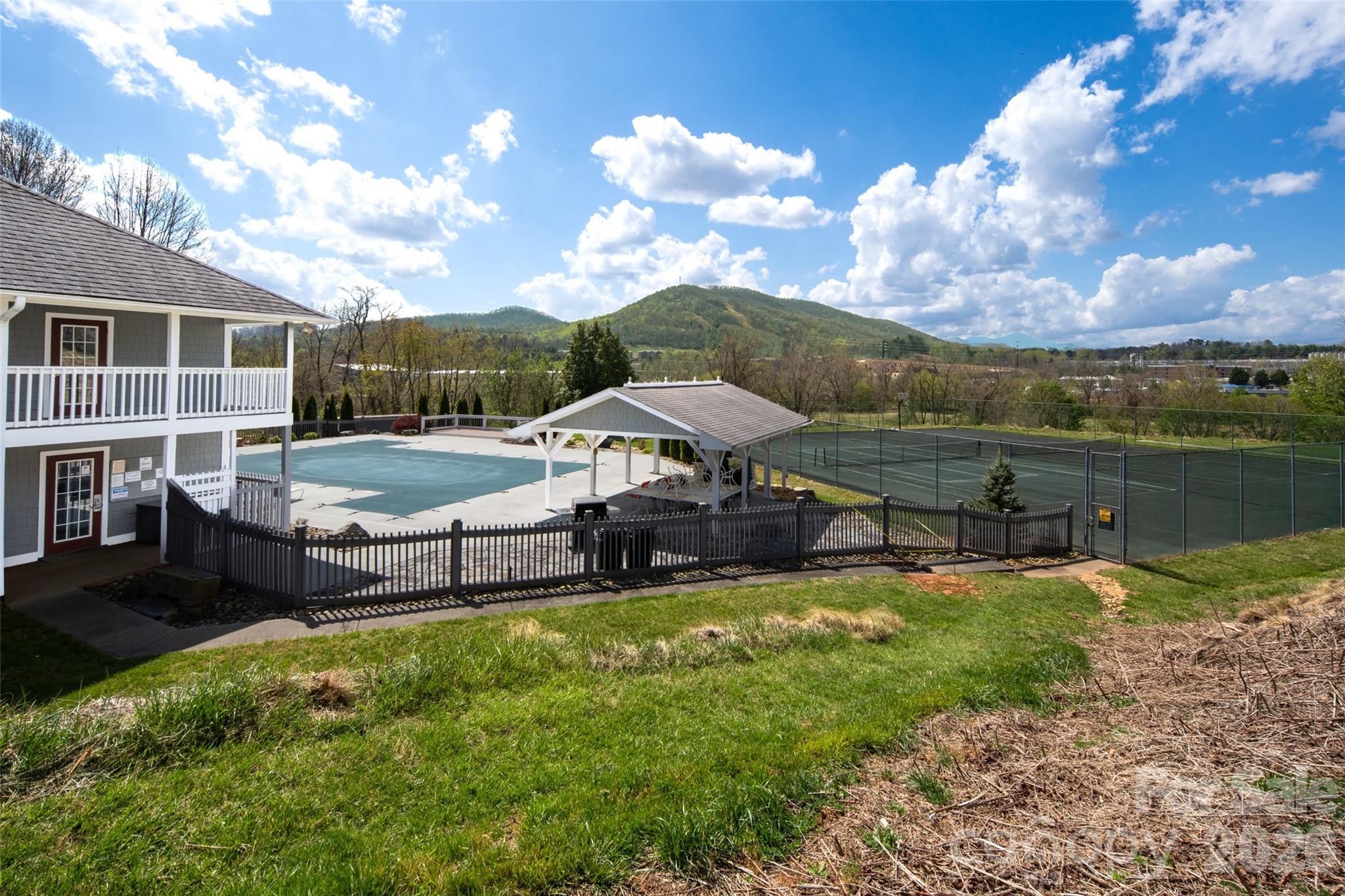 803 Woodlea Court Asheville NC 28806